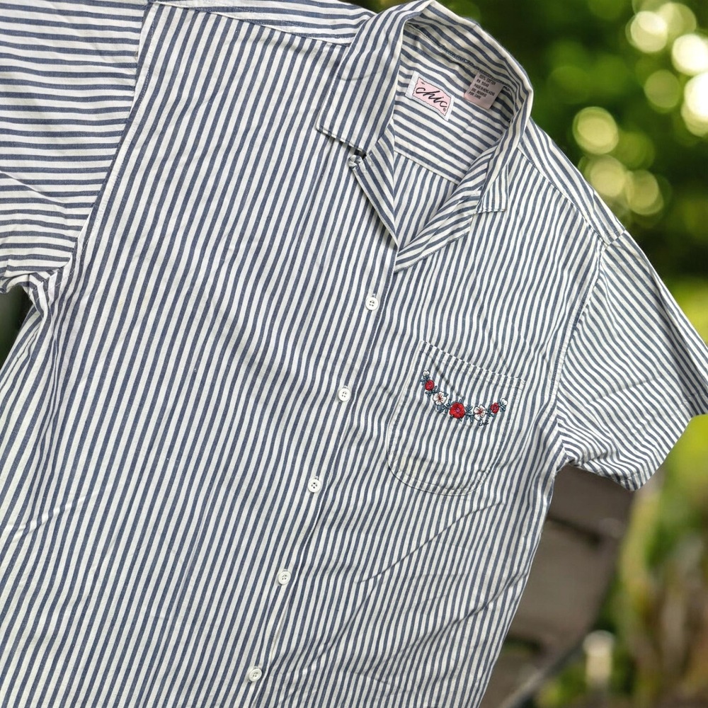 Vintage Chic Shirt Women M Blue White Striped Floral Embroidered Button Down